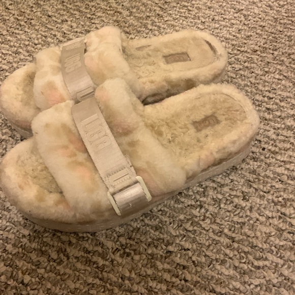 Ugg slides - Picture 4 of 4